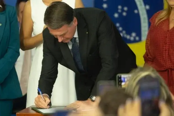 Jair Bolsonaro sanciona Lei de Diretrizes Orçamentárias de 2023 com vetos