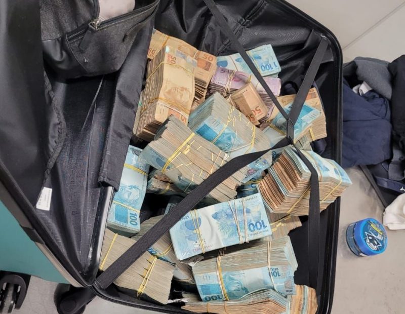Mala de dinheiro apreendida em aeroporto internacional de João Pessoa tinha quase R$ 2 milhões – Notícias Certa
