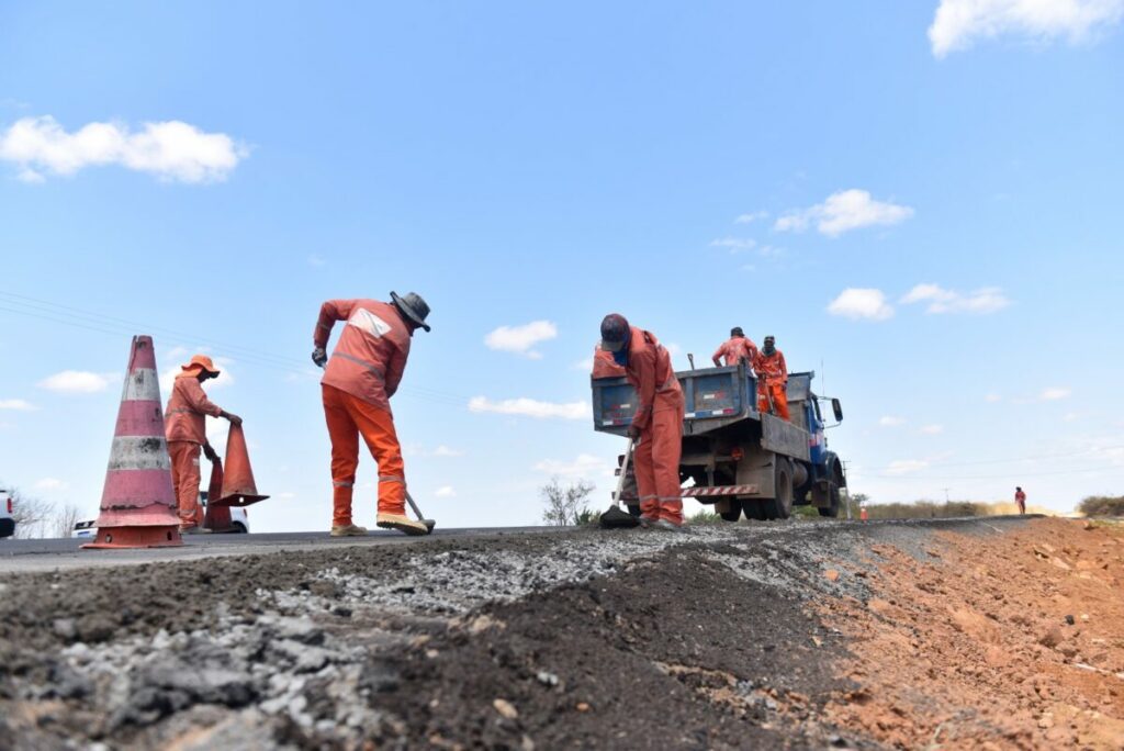 Governo do RN inicia obras de recuperação nas estradas