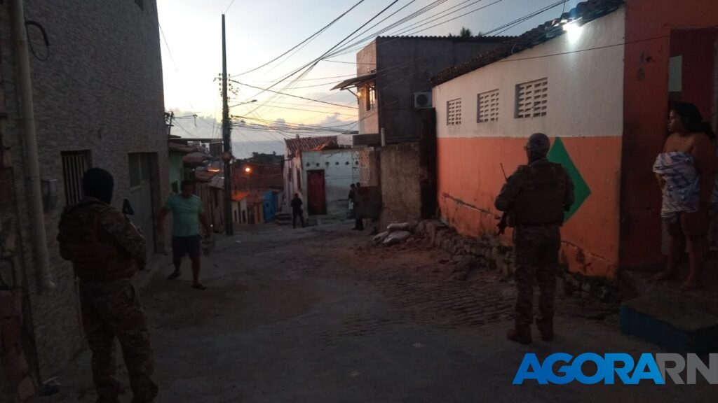 Polícia realiza operação de combate ao tráfico de drogas nesta terça-feira