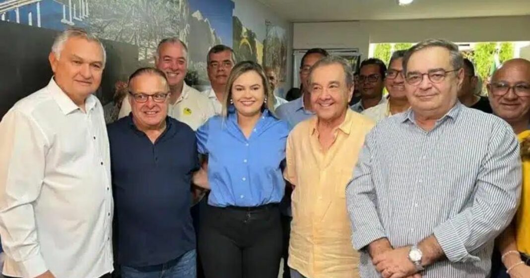 Girão anuncia retirada de pré-candidatura e apoio a Paulinho Freire