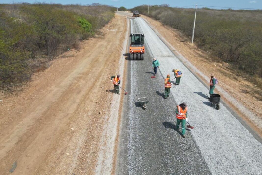 Obras de recuperação de estradas geram mais de 500 empregos no RN