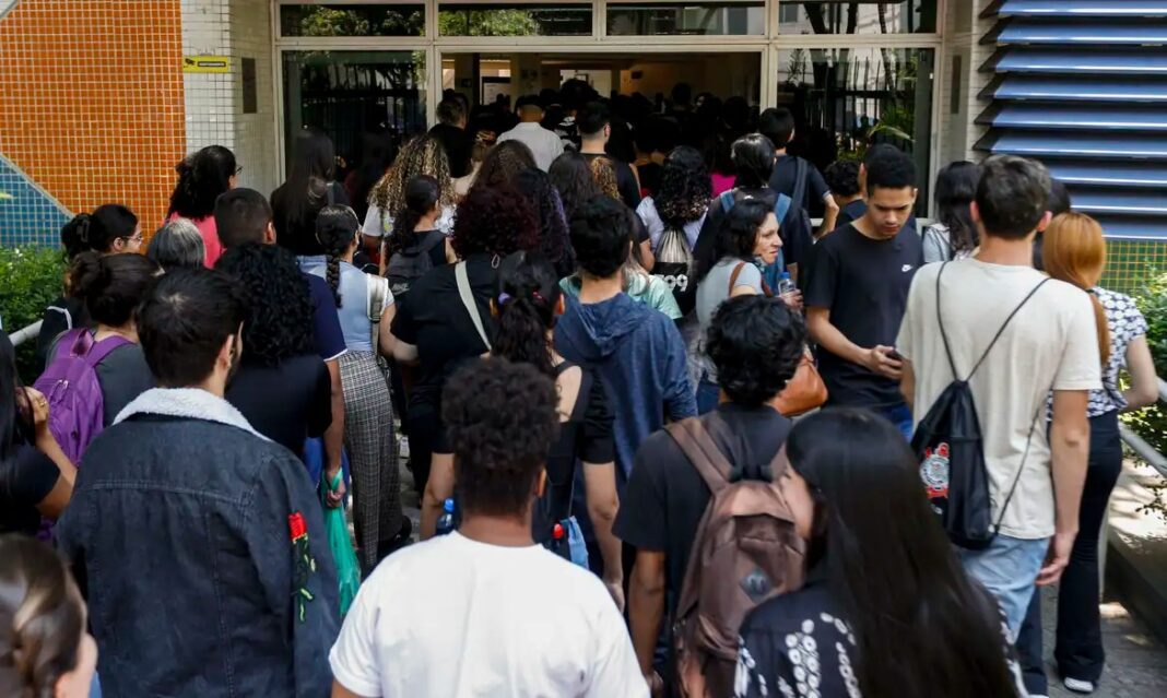 pagamento a estudantes começa nesta segunda-feira