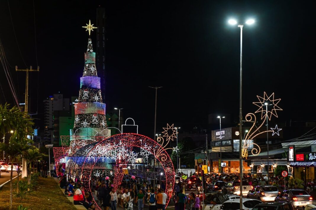 Árvore Natalina em Ponta Negra será acesa nesta sexta-feira