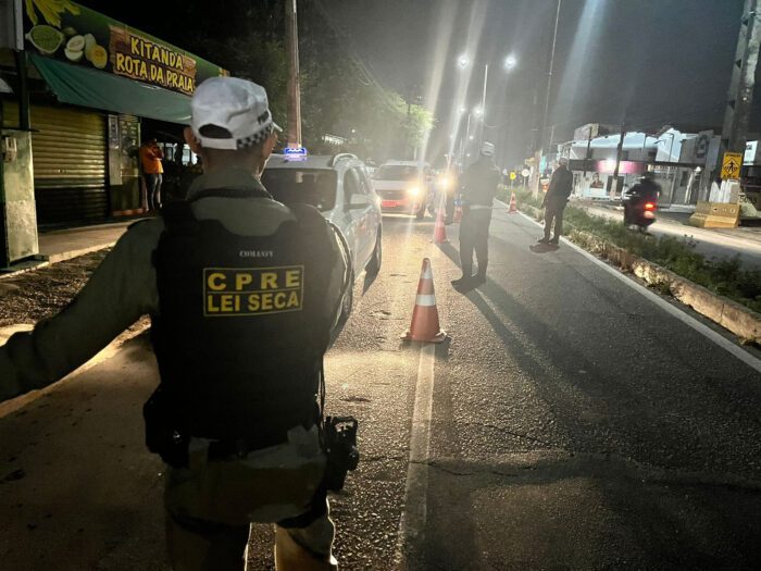 Lei Seca/CPRE prende motociclistas por pilotarem embriagados e sem habilitação na Zona Norte de Natal