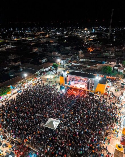 61 Anos de Emancipação Política de Jandaíra comemorado com show na praça 