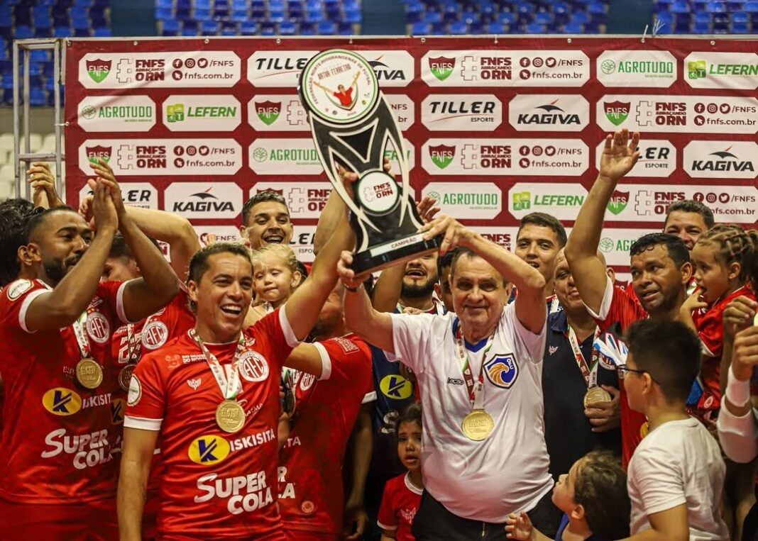 América vence Copa Artur Ferreira e encerra ano de retorno ao futsal com dois títulos