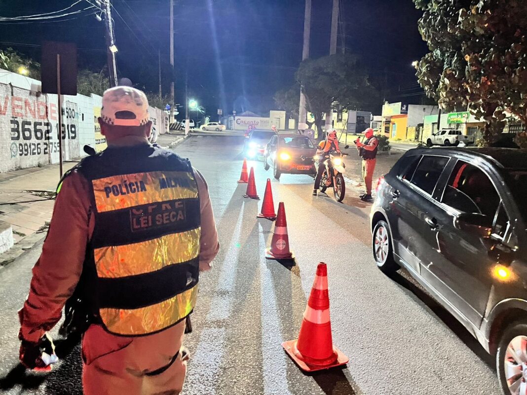 Dois condutores são presos por embriaguez ao volante na zona Norte de Natal