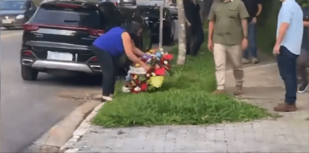 Mulher faz confusão em frente a casa de lula e chama agente da PF de 