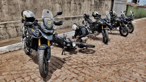 PRF recupera duas motocicletas roubadas durante deslocamento em Touros/RN