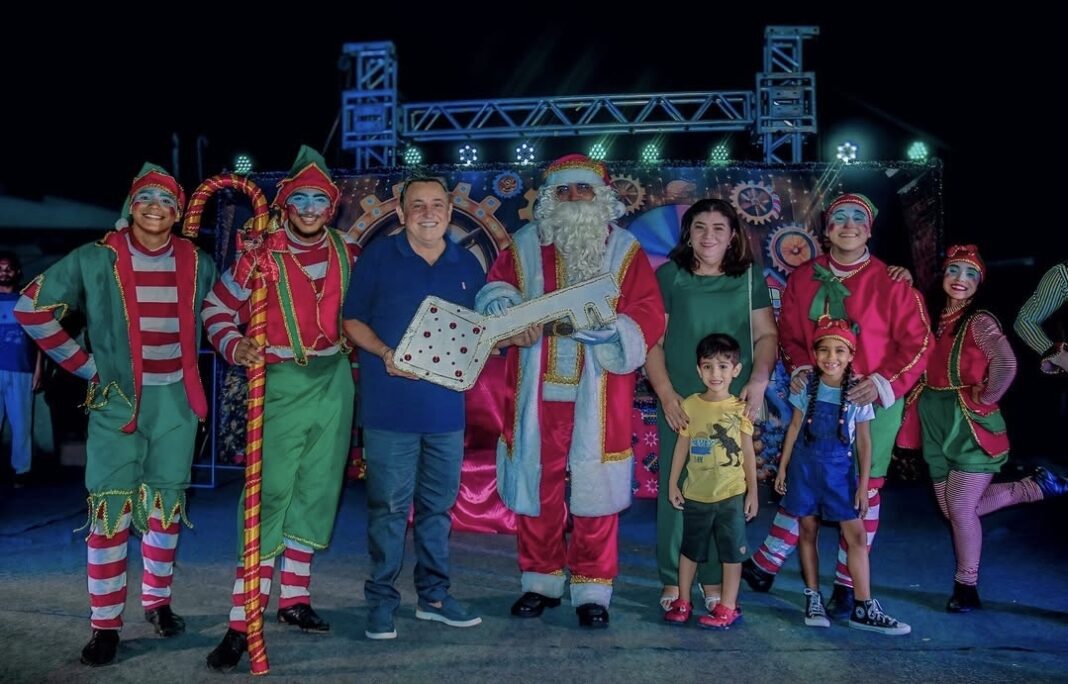 SENADOR GEORGINO AVELINO COMEMORA NATAL COM ESPETÁCULO ENCANTADOR  