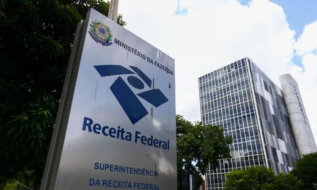 Nova norma amplia exigências de envio de informações financeiras à Receita Federal