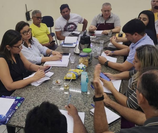 Poço Branco:  Prefeito reúne equipe para tratar de pautas prioritárias para a cidade 