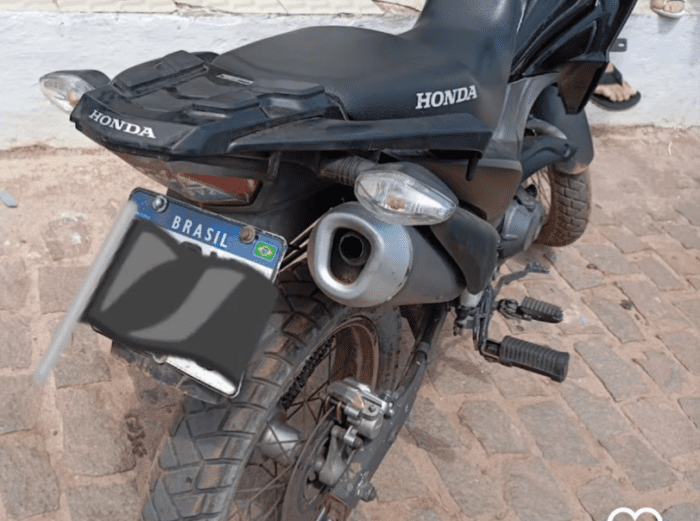 Policiais do 14° BPM recuperam motocicleta em Touros